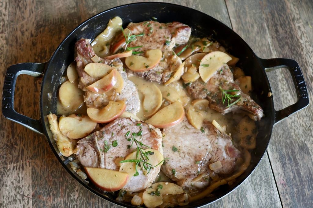 Skillet Pork Chops with Apples and Onions